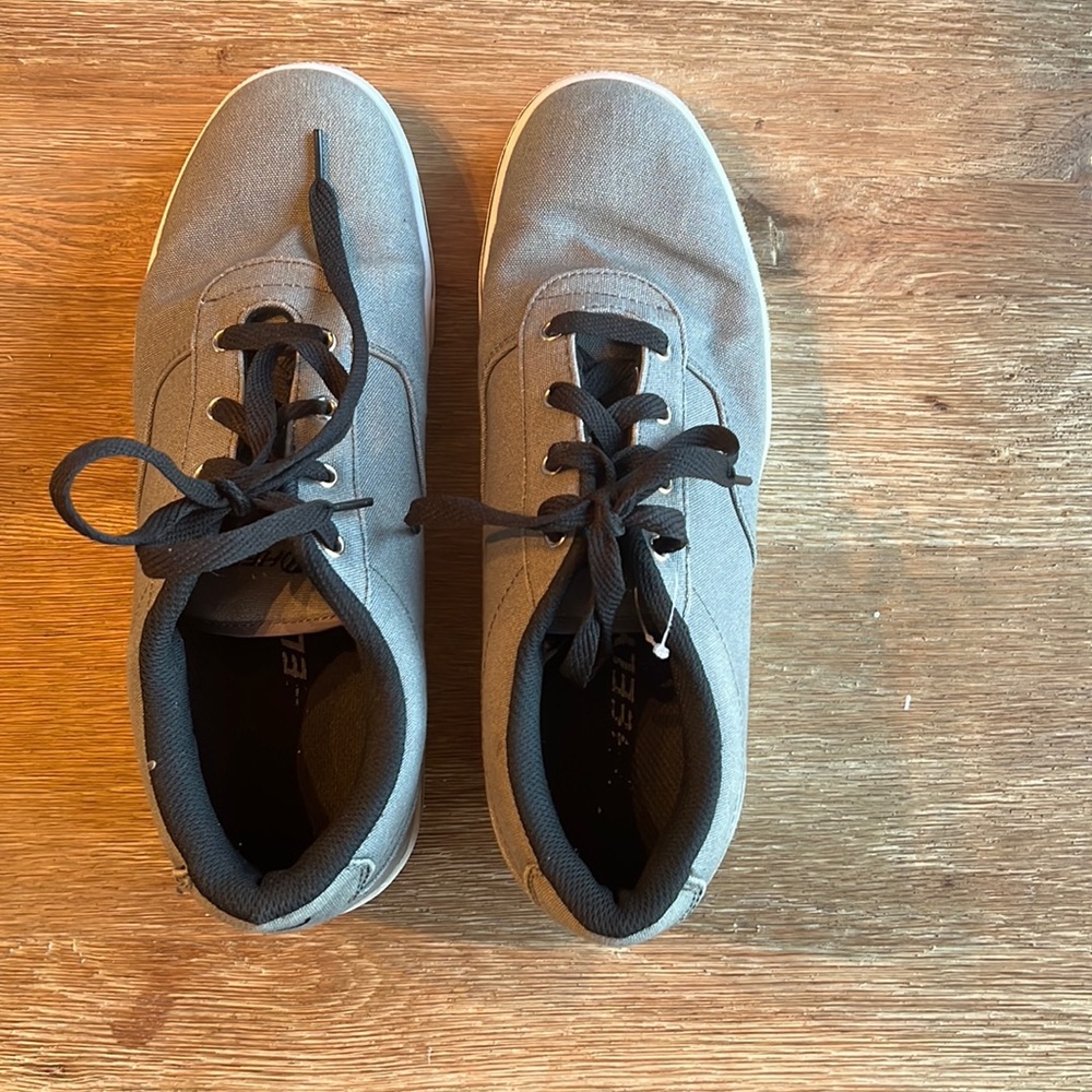 Heelys, excellent condition.